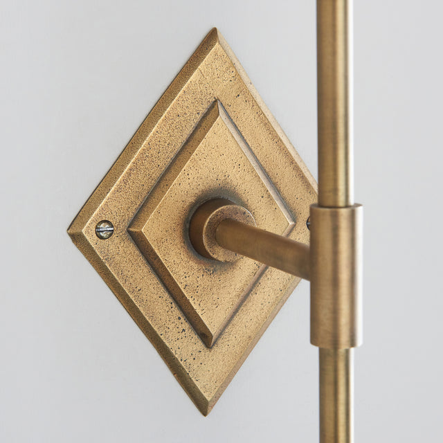 Diamond Tall Wall