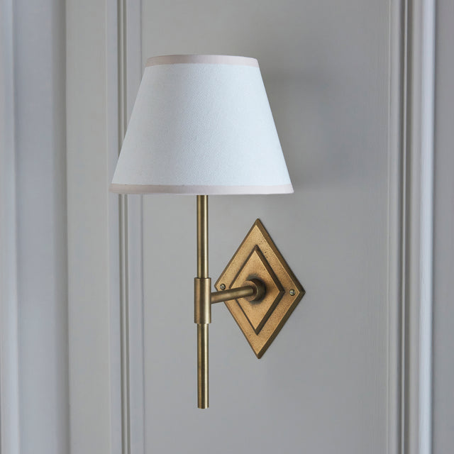 Diamond Tall & Ivy 20cm Wall