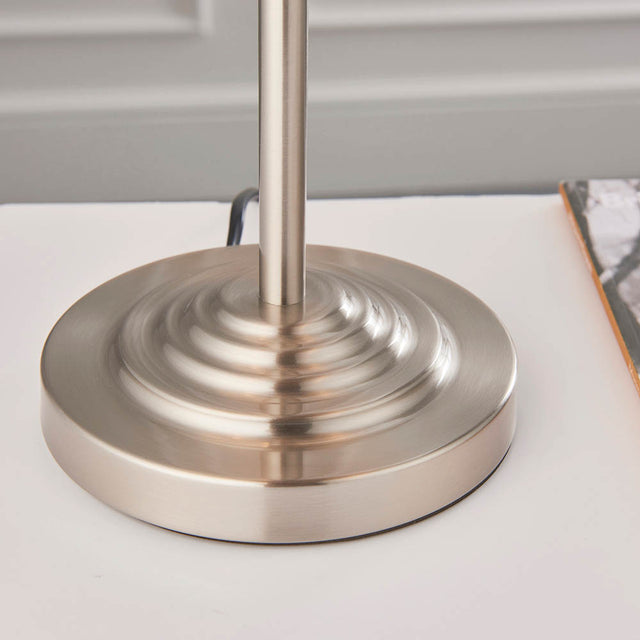 Highclere 3lt table