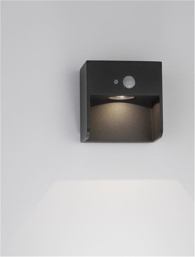 MARTA Anthracite Die-Casting Aluminium & Clear Glass LED 1 Watt 57Lm 3000K 3.7 Volt Beam Angle 54º IP65 Switch On/Off L: 11.3 W: 8.9 H: 11.2 cm