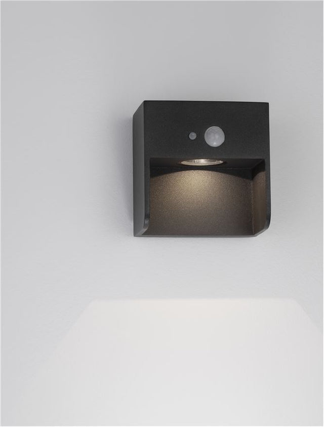 MARTA Anthracite Die-Casting Aluminium & Clear Glass LED 1 Watt 57Lm 3000K 3.7 Volt Beam Angle 54º IP65 Switch On/Off L: 11.3 W: 8.9 H: 11.2 cm