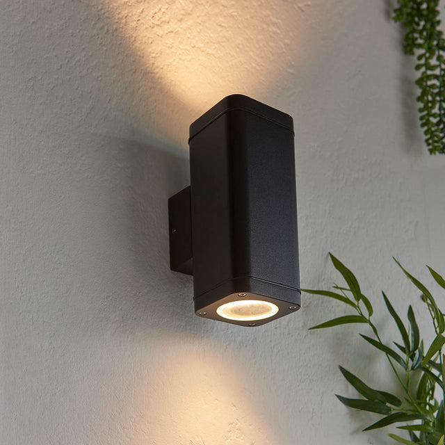 Milton 2lt wall