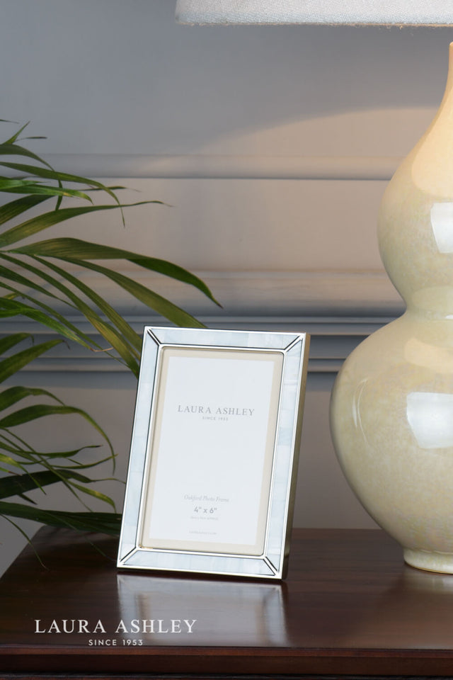Laura Ashley Oakford Photo Frame Mother Of Pearl 4x6 Inch