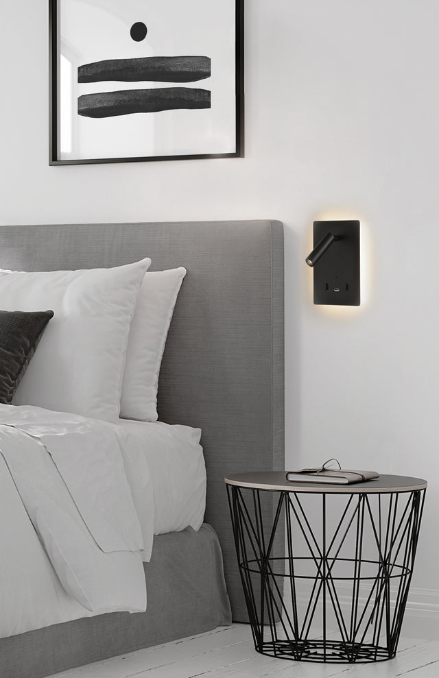 Manat Wall Lamp