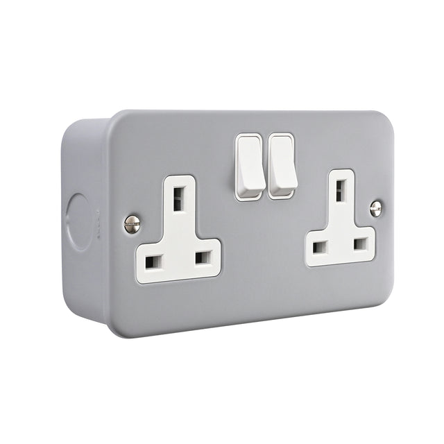13A 2G DP Switched Socket