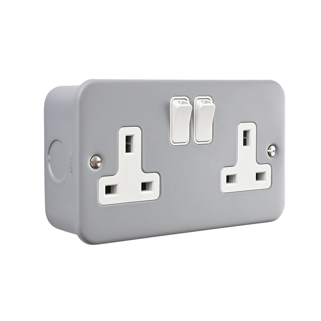 13A 2G DP Switched Socket