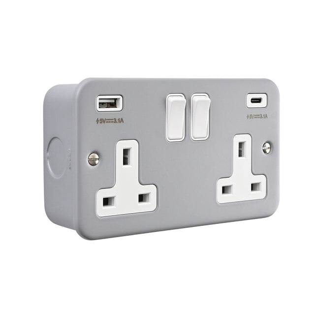 13A 2G DP Switched Socket with 15.5W USB A+C