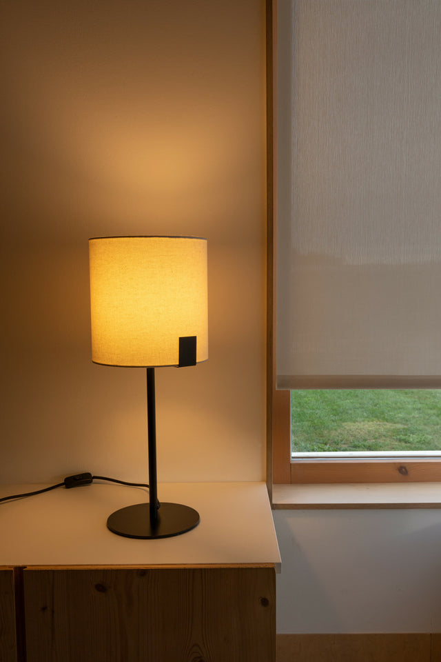 NILA Table lamp
