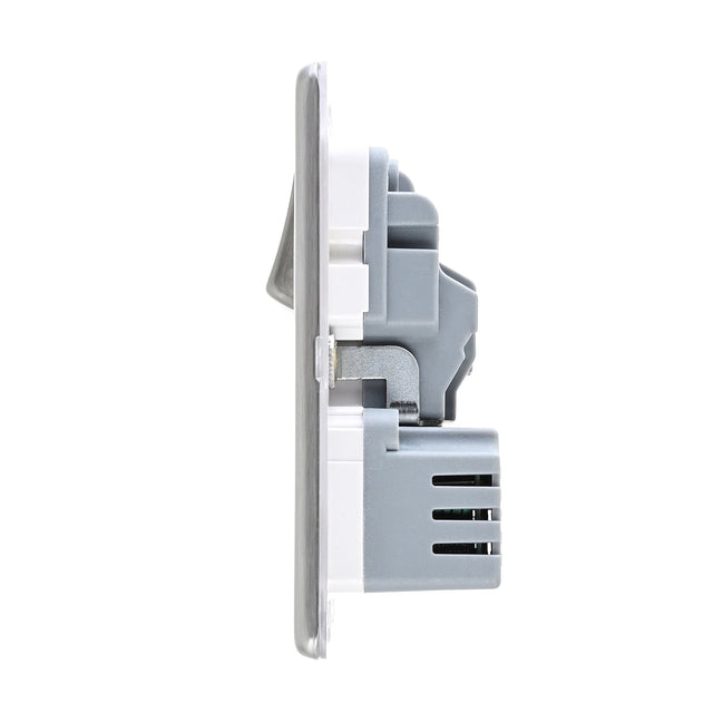 13A 1G DP Switched Socket with 2.1V USB