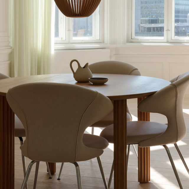 Comfort Circle | dining table
