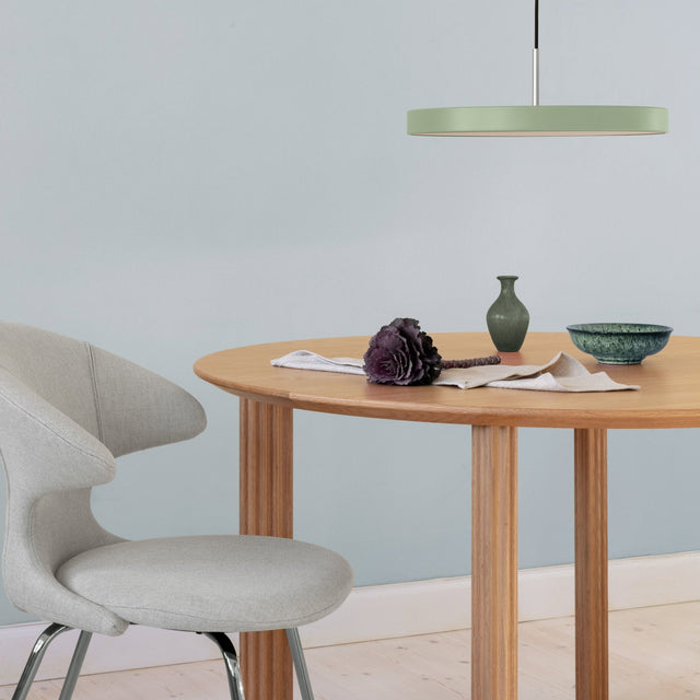 Comfort Circle | dining table