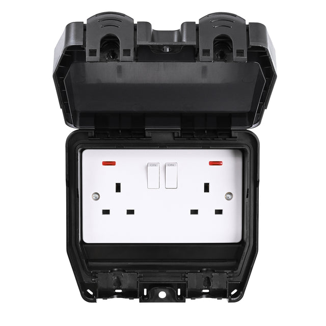 13A 2G DP Switched Socket