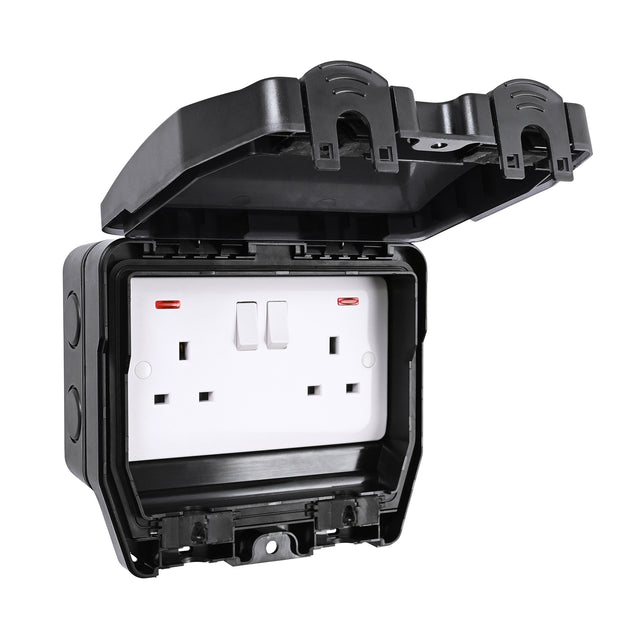 13A 2G DP Switched Socket