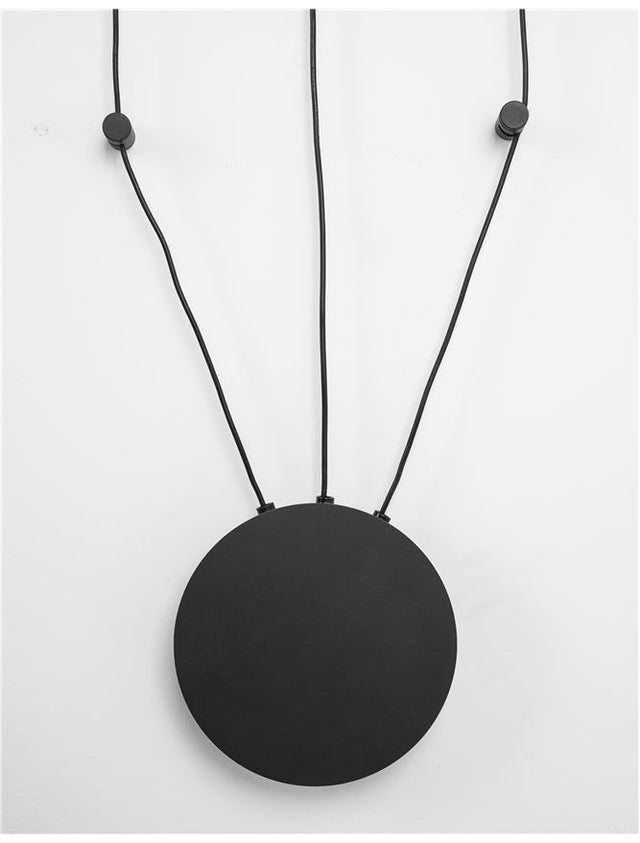 LUCCELO Sandy Black Aluminium
& Acrylic
LED 30 Watt 230 Volt
1500Lm 3000K IP20
Cable Length: 390 cm
L: 16 W: 16 H: 400 cm Adjustable Height, Rotating & Adjustable