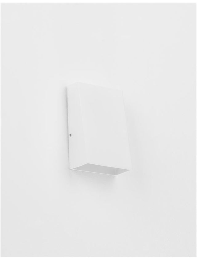 MILEY Sandy White Aluminium & Glass LED 3 Watt 230 Volt 304Lm 3000K IP54 Light Down L: 8 W: 4 H: 12 cm