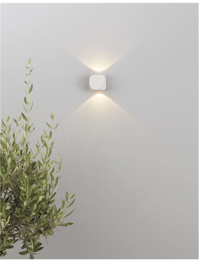 ZARI Sandy White Alum. & Glass LED 2x2 Watt 285Lm 3000K 2 sides light L: 5.5 H: 6.5 cm IP54