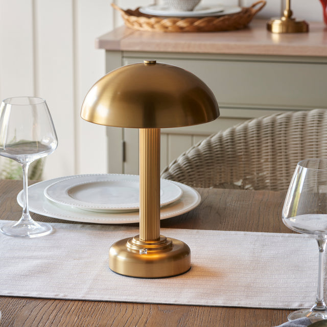 Bridport Rechargeable Table