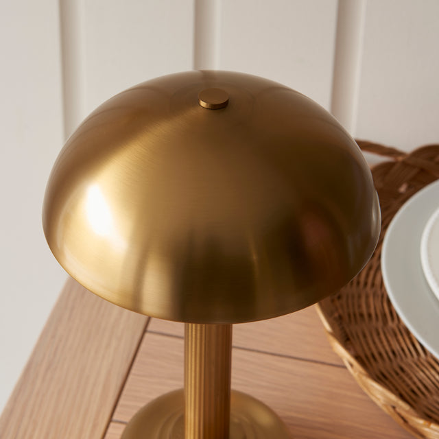 Bridport Rechargeable Table