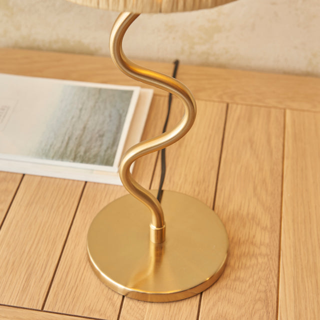 Wriggle Table