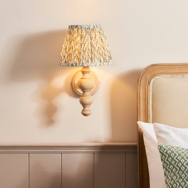Bibury & Leaf 20cm Wall