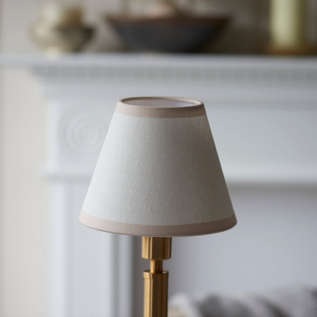 Upton Rechargeable & Ivy 16cm Table