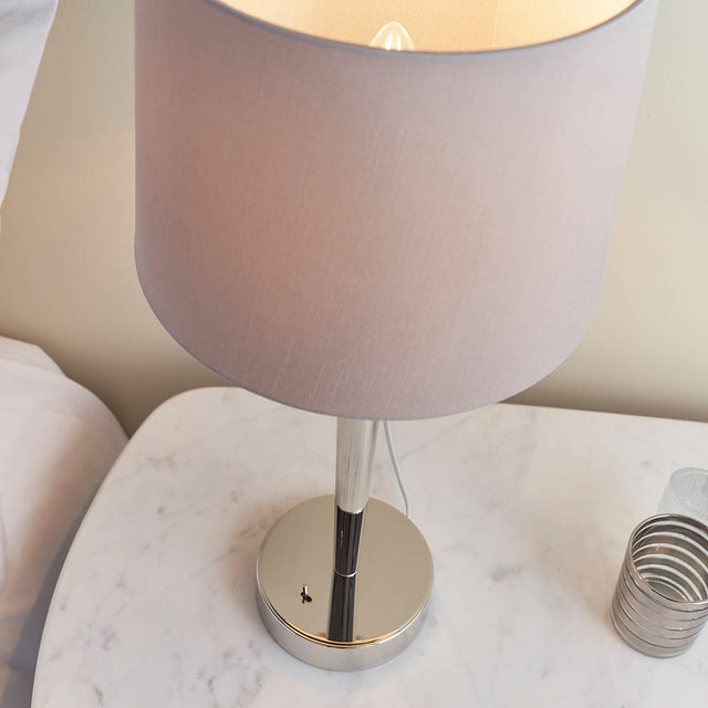 Syon Table USB