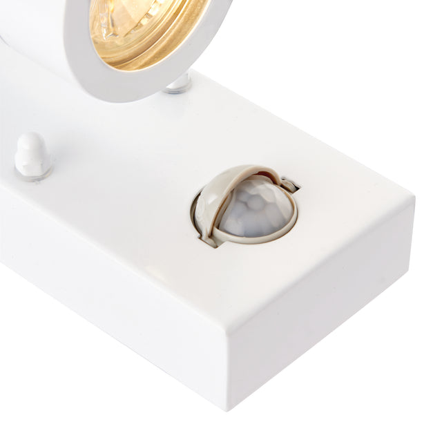 Palin PIR 2lt Wall IP44