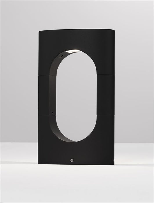 PORTAL Black Aluminium & Acrylic LED 13.5 Watt 890Lm 3000K 220-240 Volt Beam Angle 296º IP54 L: 17.8 W: 6.9 H: 30 cm