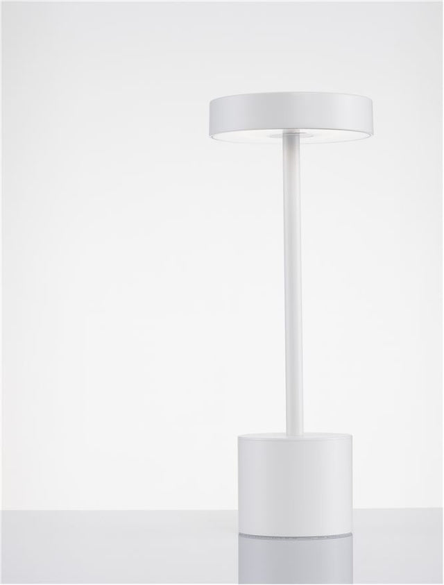 FUMO White Aluminium & Acrylic LED 2 Watt 230Lm 3000K 220-240 Volt Beam Angle 163º IP54 Switch On/Off / USB Wire D: 11.8 H: 30 cm
