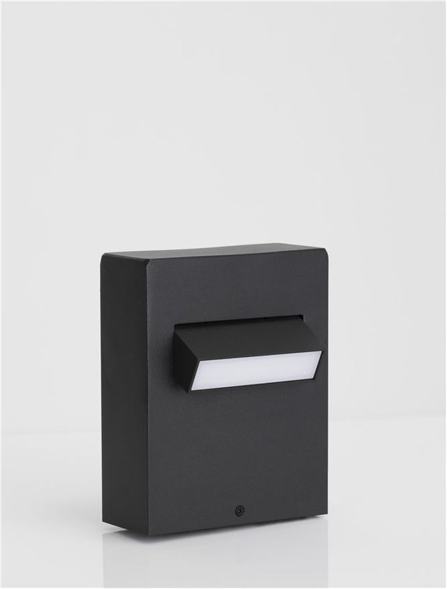 ZELDA Black Aluminium & Anti-Glare Acrylic Diffuser LED 6 Watt 342Lm 3000K 100-240V IP65 L: 12 W: 7.2 H: 15 cm