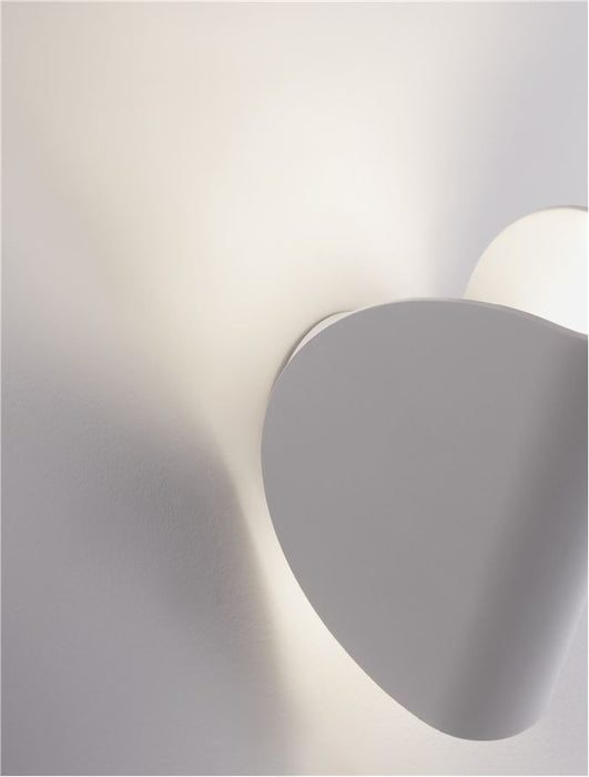 ARABELLA White Aluminium & Clear Glass LED 6 Watt 398Lm 3000K 135mA 100-240V Beam Angle 50º IP54 L: 11 W: 9 H: 18 cm