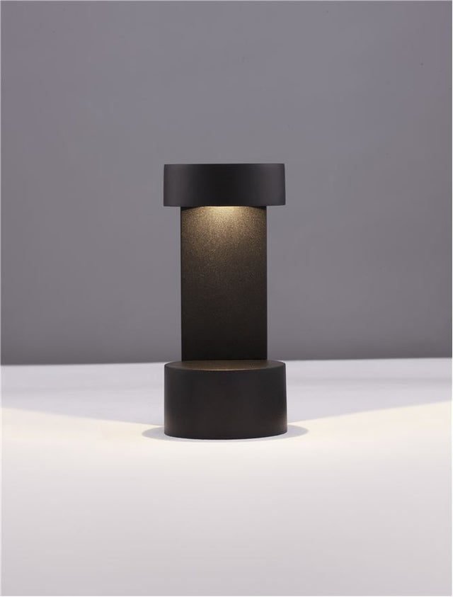 TALA Black Aluminium & Clear Glass LED 9 Watt 630Lm 3000K 100-240V Beam Angle 120º IP54 D: 9 H: 19.5 cm