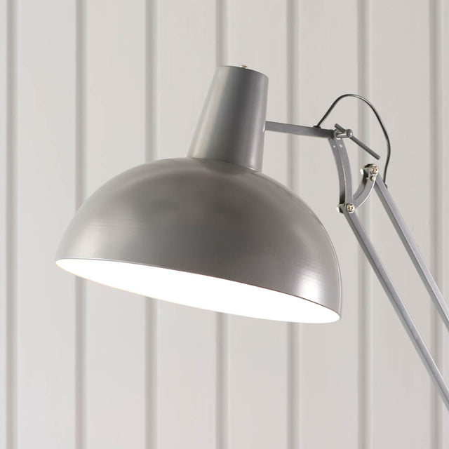 Marshall Task floor