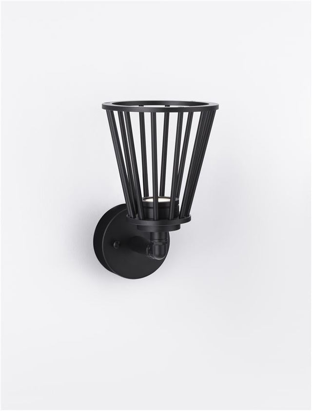 CARINA Black AIuminium LED 6 Watt 279.09 Lm 3000K 220-240V IP65 D: 18 H: 150 cm