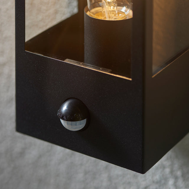 Breton PIR single IP44 28W