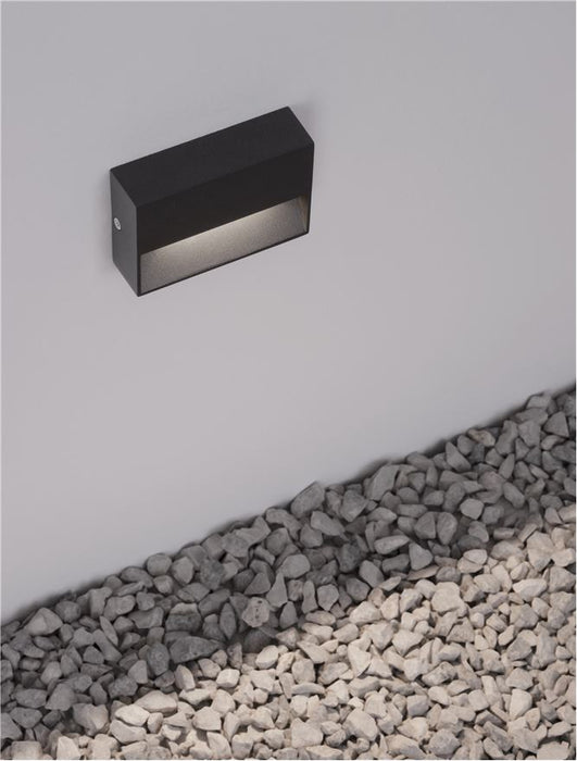 VISION Anthracite Die-Casting Aluminium & Clear Acrylic LED 1.5 Watt 34Lm 3000K 220-240V Beam Angle 50º IP54 L: 10 W: 2.9 H: 6.7 cm