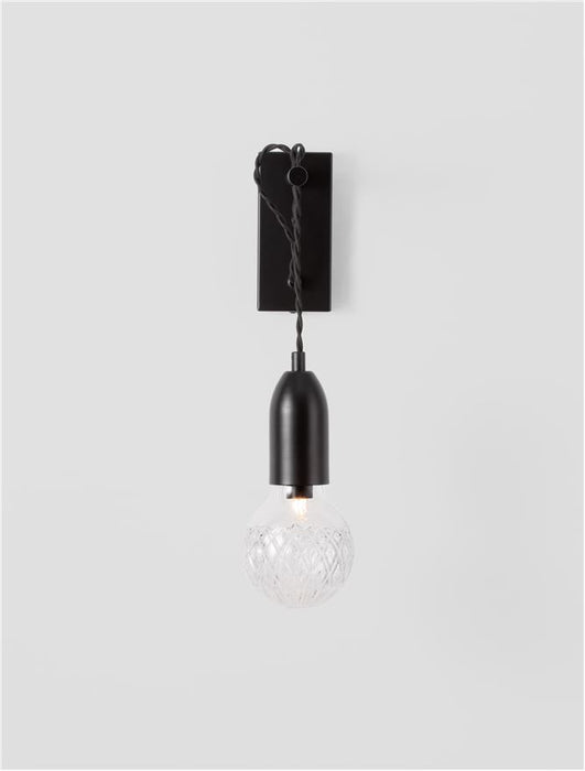 VEDA Black Metal & Clear Glass LED G9 1x6 Watt 230 Volt IP20 Bulb Excluded L: 9.5 W: 20 H: 39 cm Adjustable height
