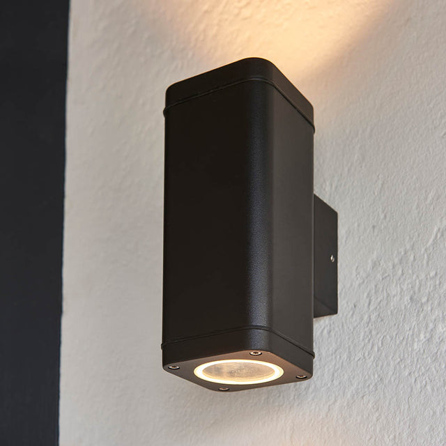 Milton 2lt wall