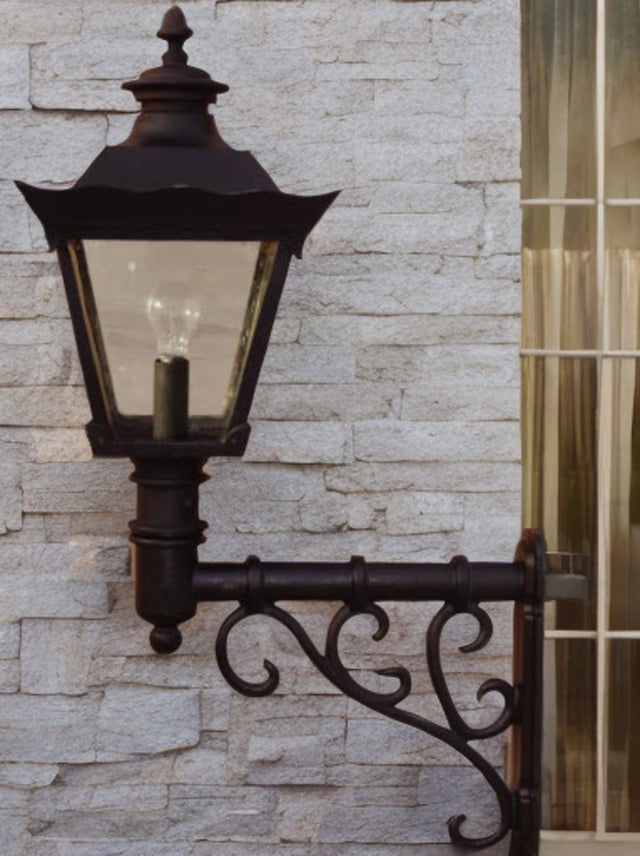 Ip44 Cast Iron Wall Lamp