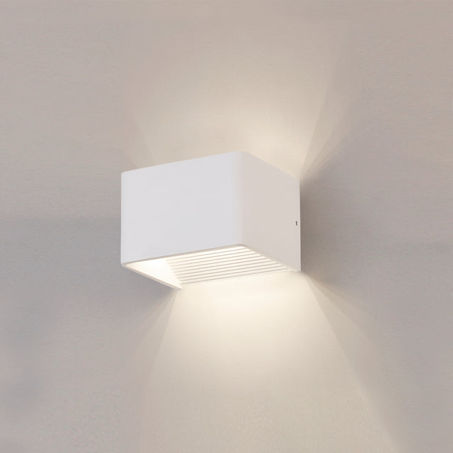 Icon Wall Lamp