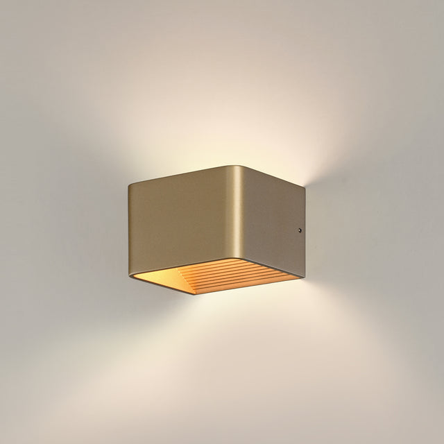 Icon Wall Lamp