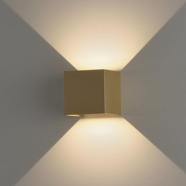 Kendo Wall Lamp