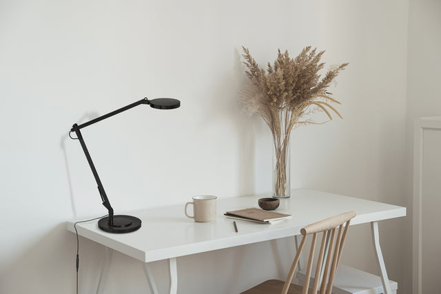 Luxa Table lamp