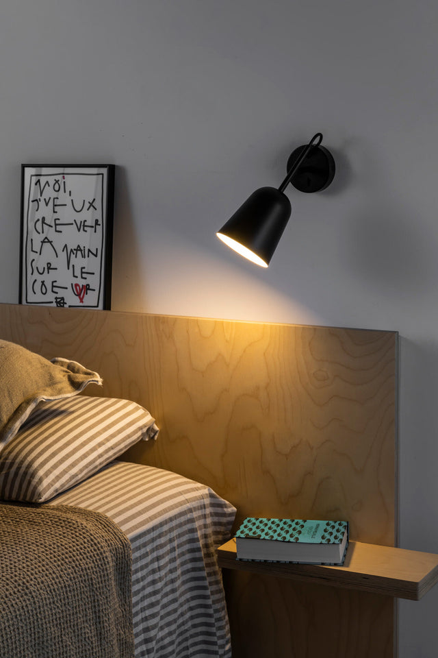 STUDIO wall lamp