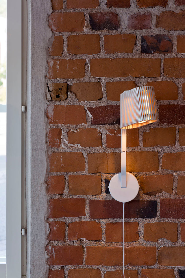 Owalo Wall lamp with cable