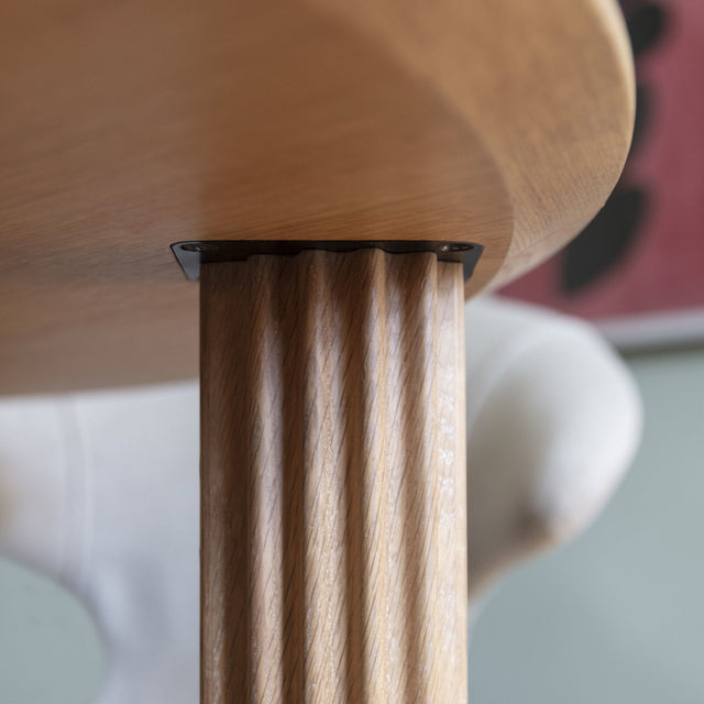 Comfort Circle | dining table