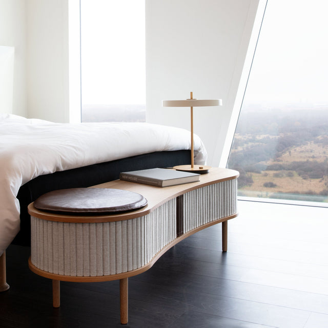 Audacious | tv bench