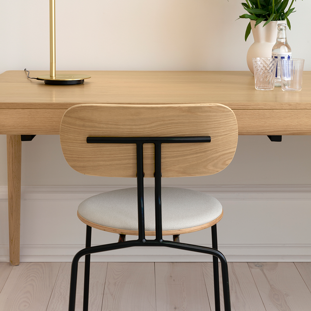 Curious | chair