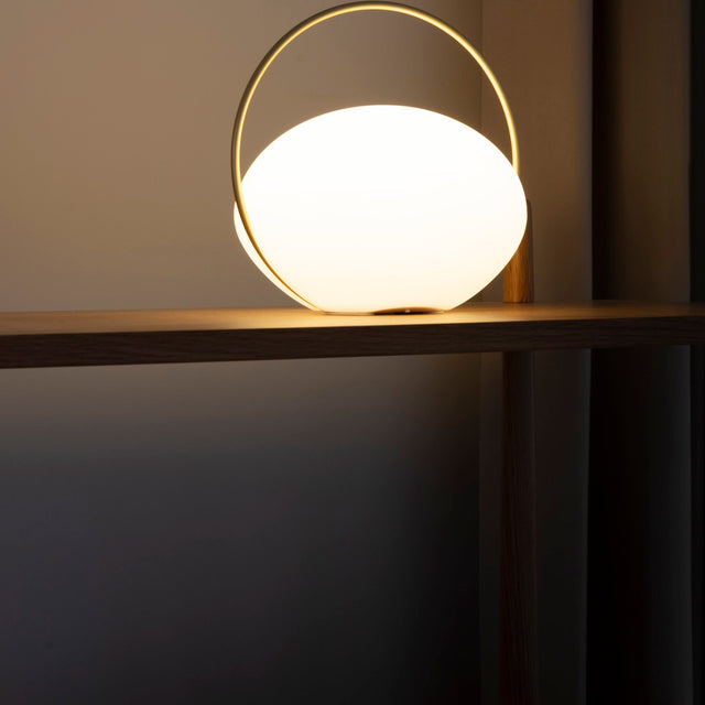 Orbit | wireless lamp