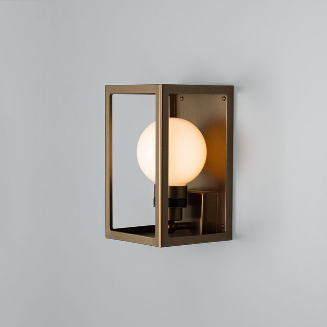 Hamilton IP65 Wall Light